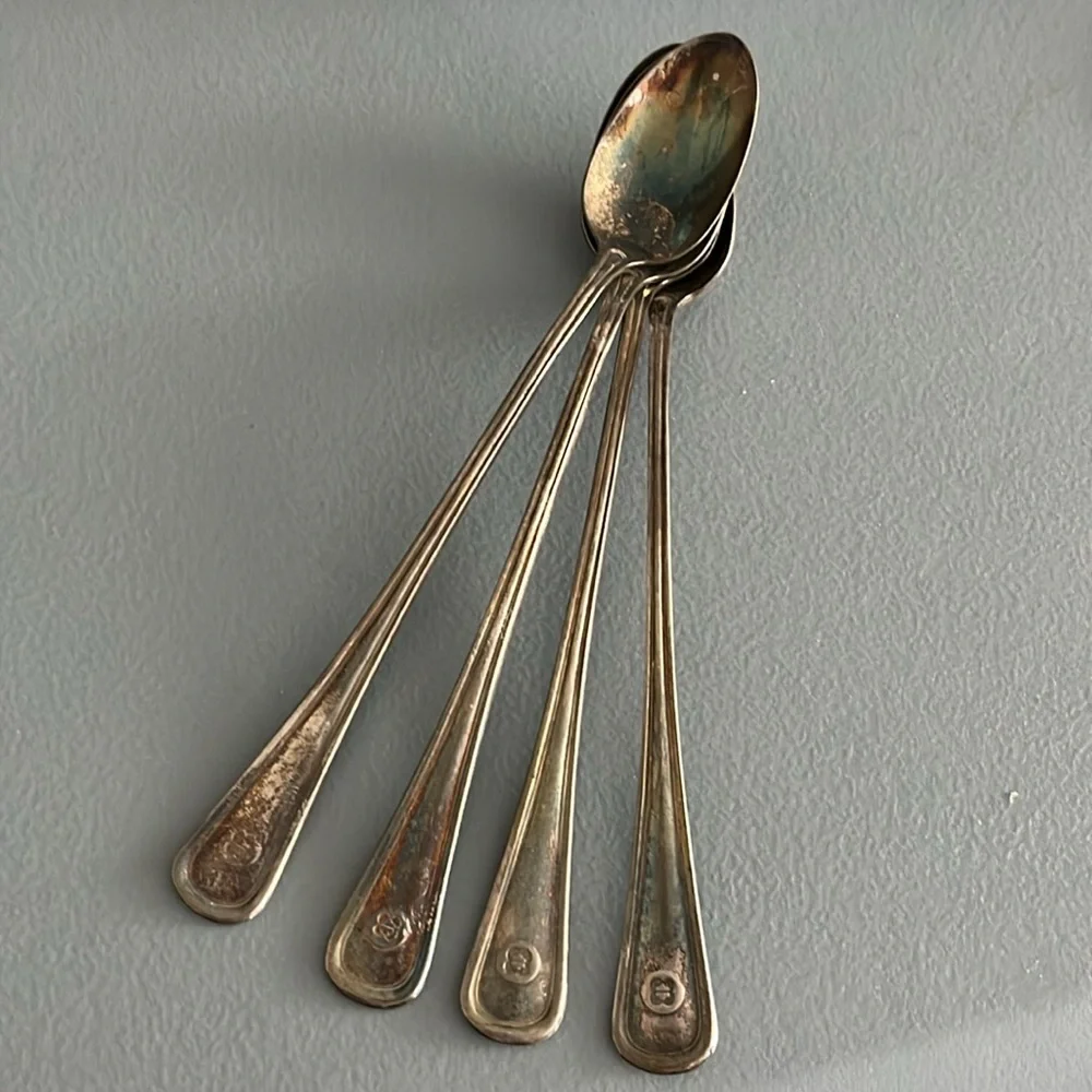 Vintage Oneida LTD Hotel Plate Silver Plated Teaspoons Set 4 Tarnished Patina